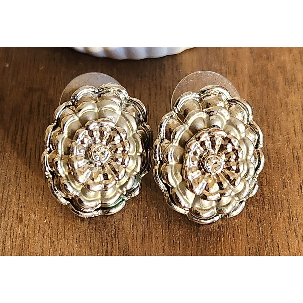Silver Tone Flower Stud Earrings Rhinestone‎ Center Layered Floral Petal Post